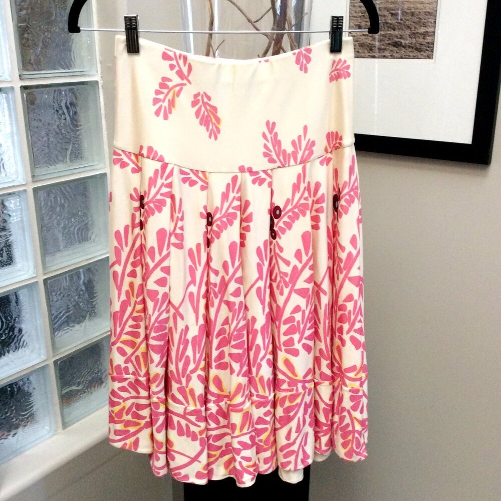 TEMPERLY LONDON Silk Flare Skirt Pink Leaf Design Cream Background Size 4